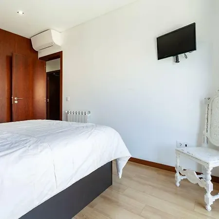 Private Modern Home, Fully Equipped 7kms To Centre * Braga