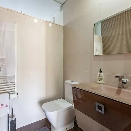 Private Modern Home, Fully Equipped 7kms To Centre Braga