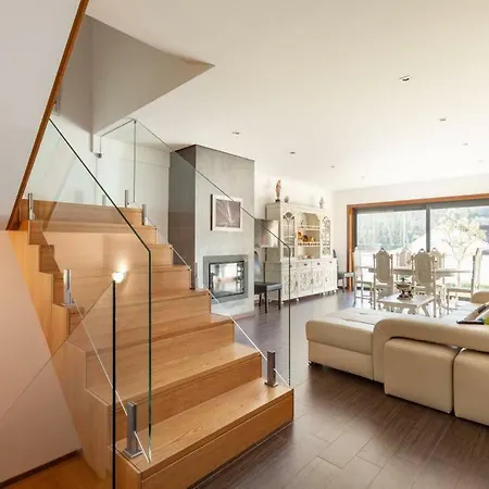 Private Modern Home, Fully Equipped 7kms To Centre Tatil Evi Braga